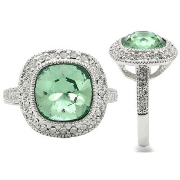 Light green cushion cut cz stunner - Picture 1 of 4