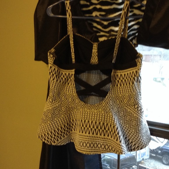 Top - Picture 3 of 3