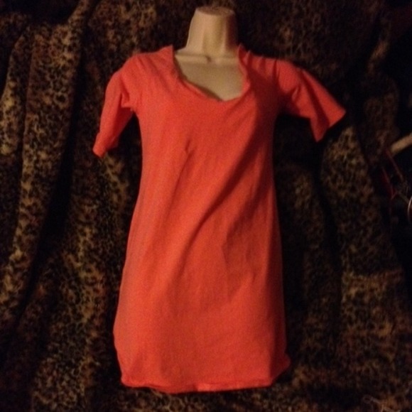 Salmon colored vs bra top