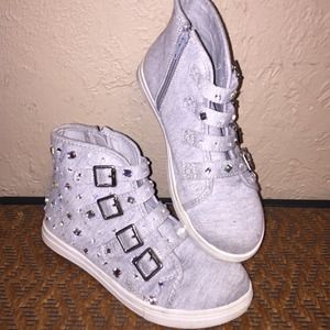 New Lower Price❗️kids size 4 Justice Bling Sneaks