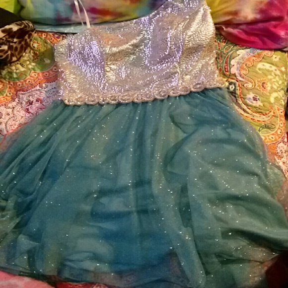 a homecoming dress i wore once for my junior year