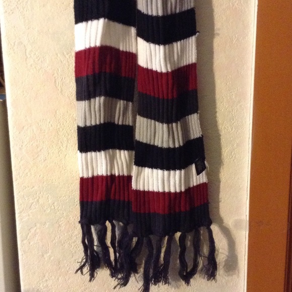 Color Block Scarf - Picture 2 of 3
