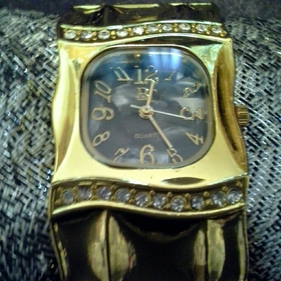 GOLD BANGLE WATCH w/Rhinestone  & Grey Swirl Dial