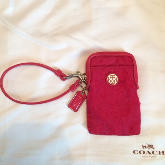 Universal Coach bag.