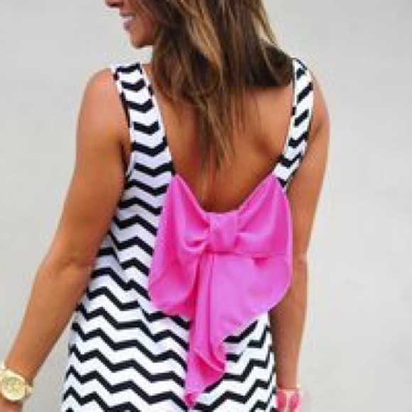 Black and White Chevron Dress with Pink Bow