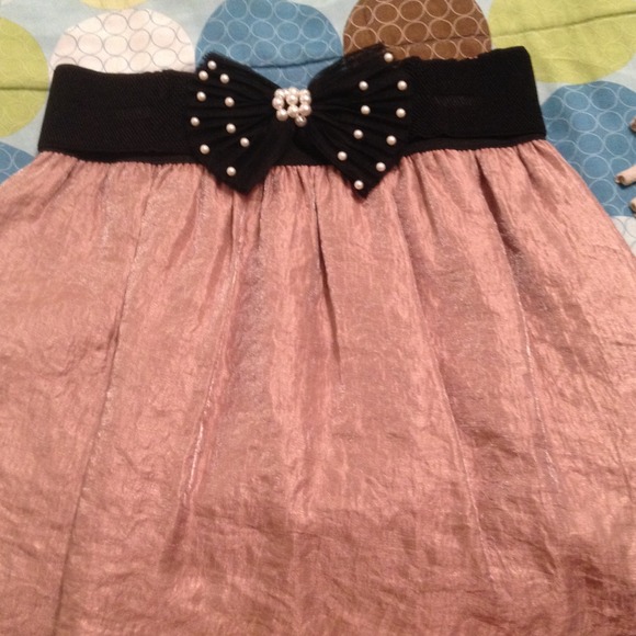 Dressy skirt for sale! Needs to be gone :)