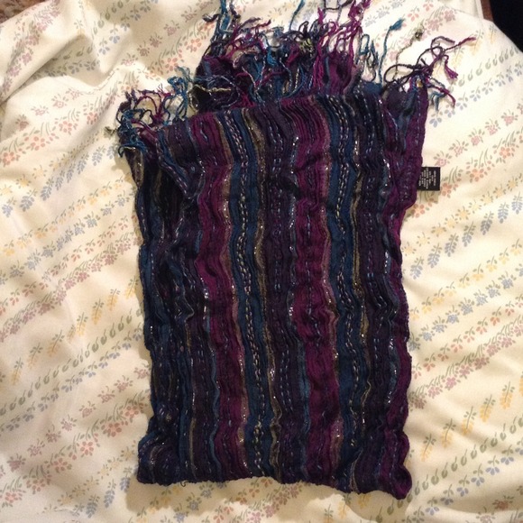 Textured Scarf - Picture 3 of 4