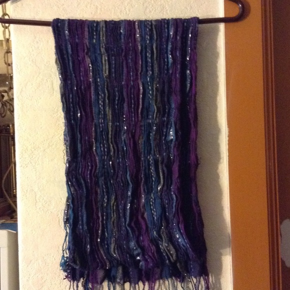 Textured Scarf - Picture 4 of 4