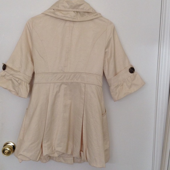 Jacket - Picture 2 of 4