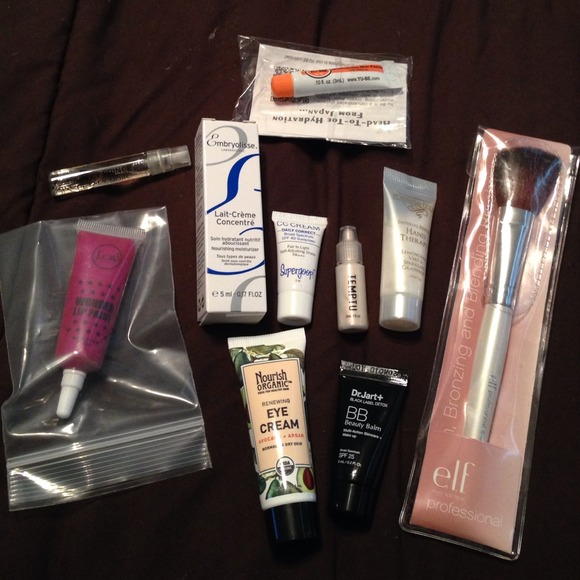 Beauty sample bundle