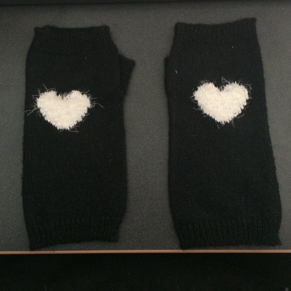 Fingerless gloves - Picture 1 of 1
