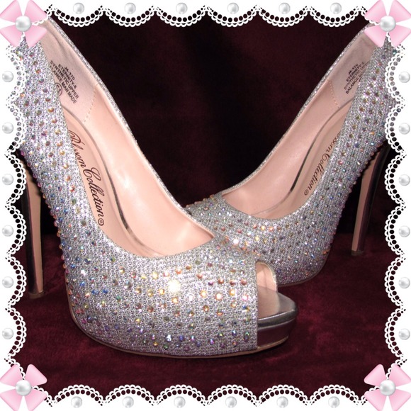 💥NEW💥 Rhinestone peep toe heels!