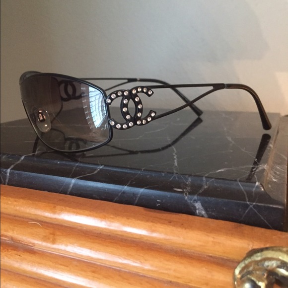 Chanel black CC Logo Sunglasses