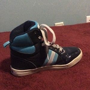 Boy's Coogi shoes