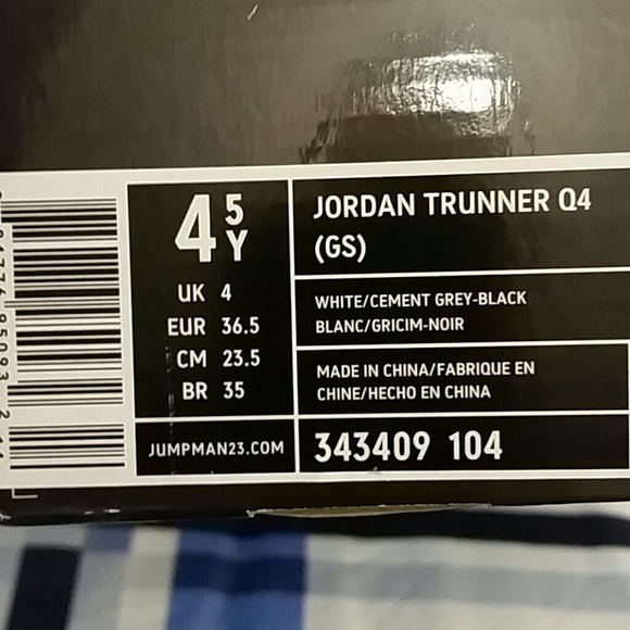 🔶REDUCED🔶Jordan Trunner Q4 - Picture 4 of 4