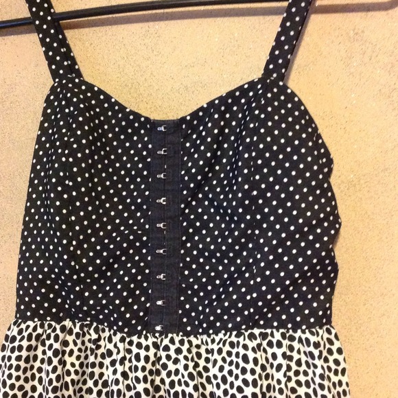 Two Tone Polka Dot Dress - Picture 3 of 4