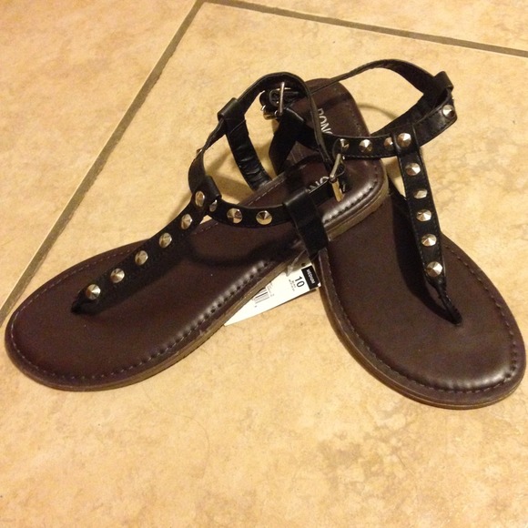 Black sandals
