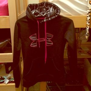 Black weatherproof underarmour pullover