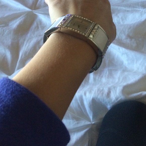 Authentic Guess Watch - Picture 4 of 4