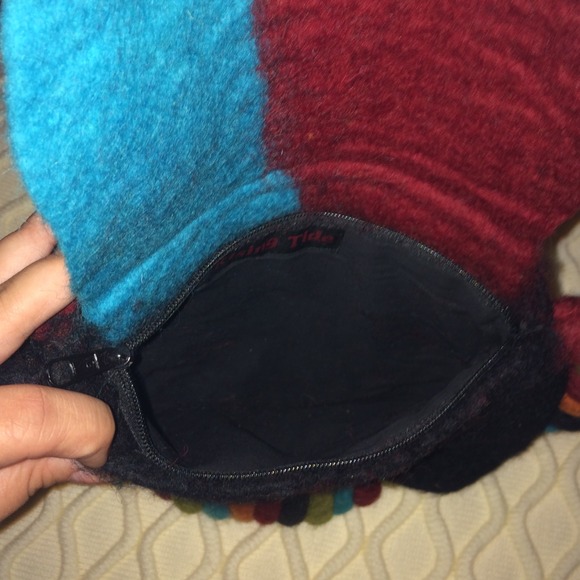 Handbag - Picture 3 of 3
