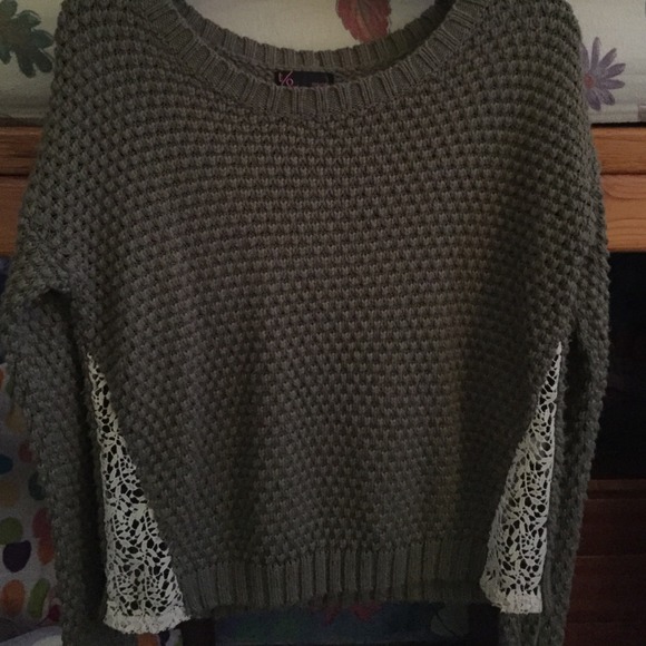 Olive sweater w/ lace