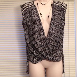 ❌SOLD❌Max Studio Print V Plunge