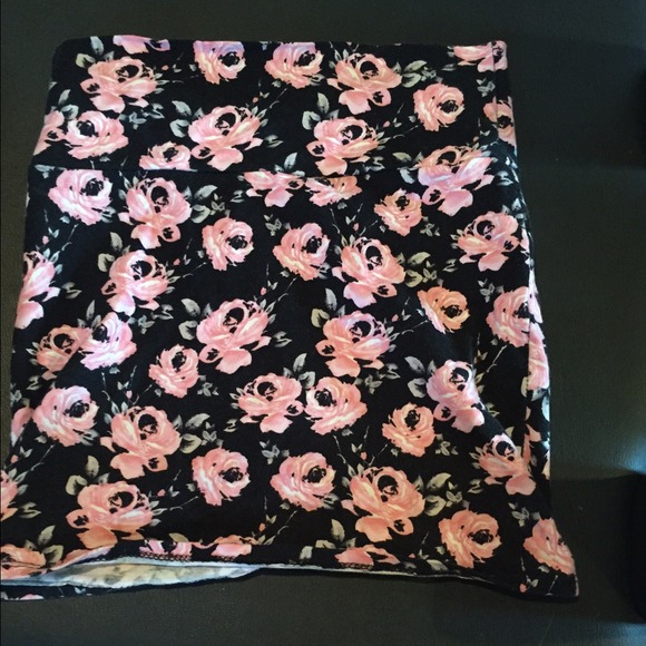 Floral Charlotte Russe pencil skirt