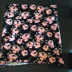 Floral Charlotte Russe pencil skirt