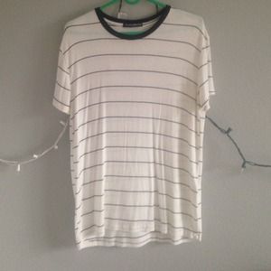 ⭕️SOLD⭕️Brandy Melville B&W shirt