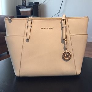 Michael Kors Jet-Set Purse