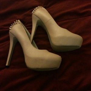 SOLD!!!Shoedazzle Shoes