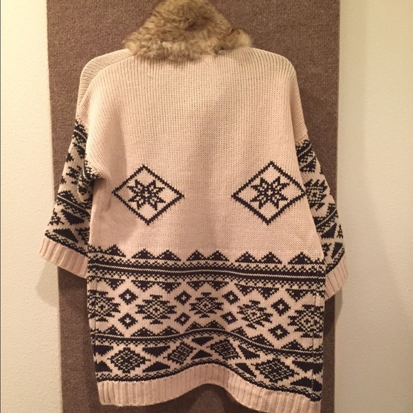 Knitt - Picture 4 of 4