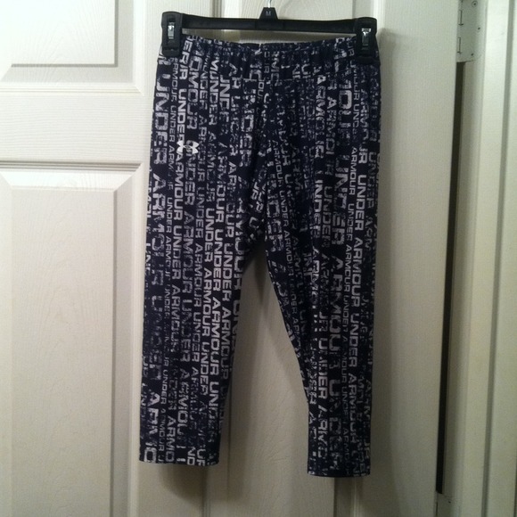 Under Armour heat gear crops