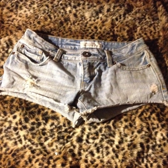 Light washed aero shorts