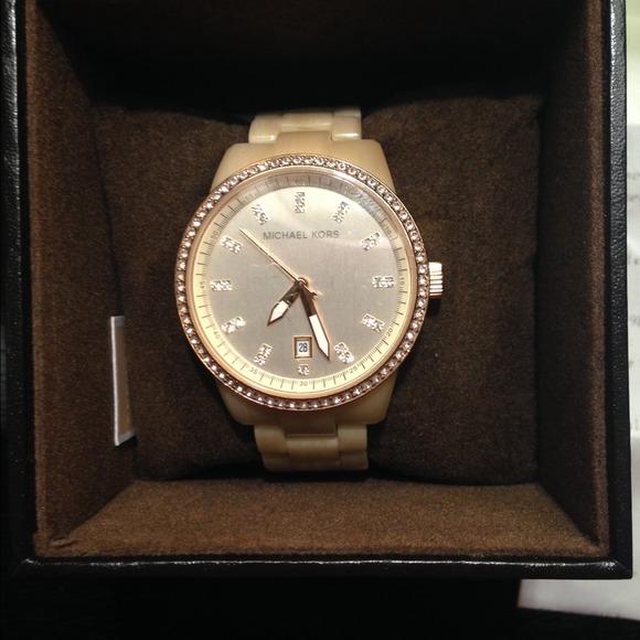 MK watch - Picture 1 of 1