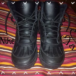 Nike ACG Boots