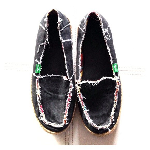 Sanuk flat shoe sandal