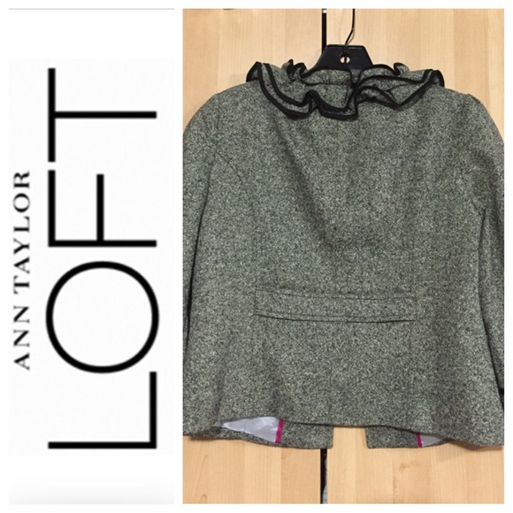 ❌SOLD❌LOFT Ruffled Cropped Blazer / Jacket - Picture 3 of 3