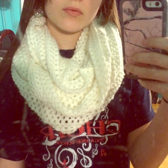 White/Cream knit infinity scarf