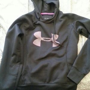 UA black pullover hoodie (: