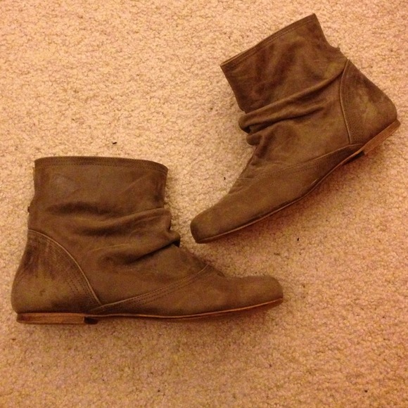 Steve Madden leather ankle booties