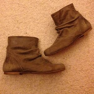 Steve Madden leather ankle booties