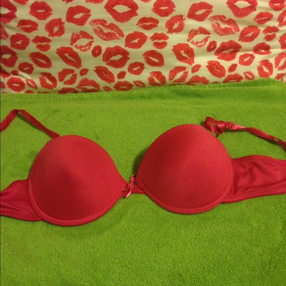 Pink Bra - Picture 1 of 2