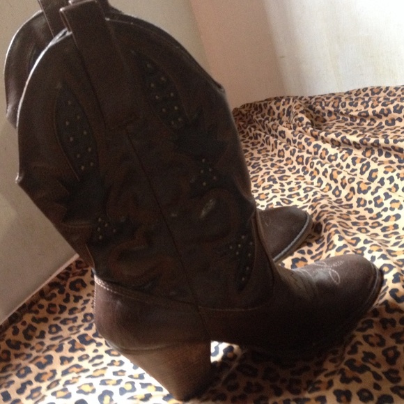Call it Spring brown cowgirl boots
