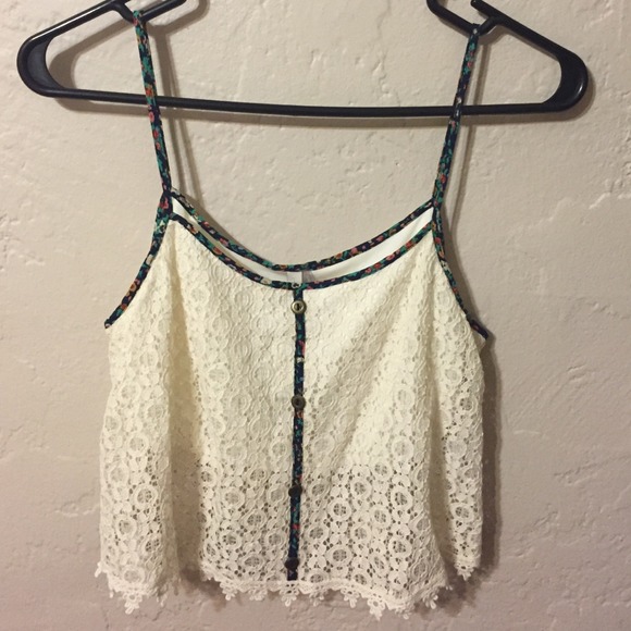 SOLD! Lace crop top - Picture 2 of 4