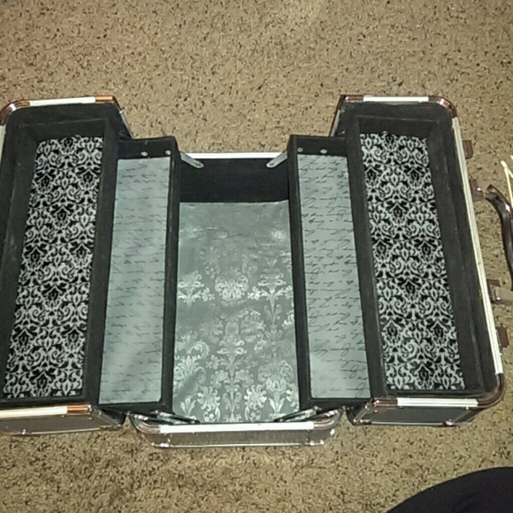 Makeup case