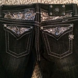 SOLD - Miss Me Jeans, size 28 long