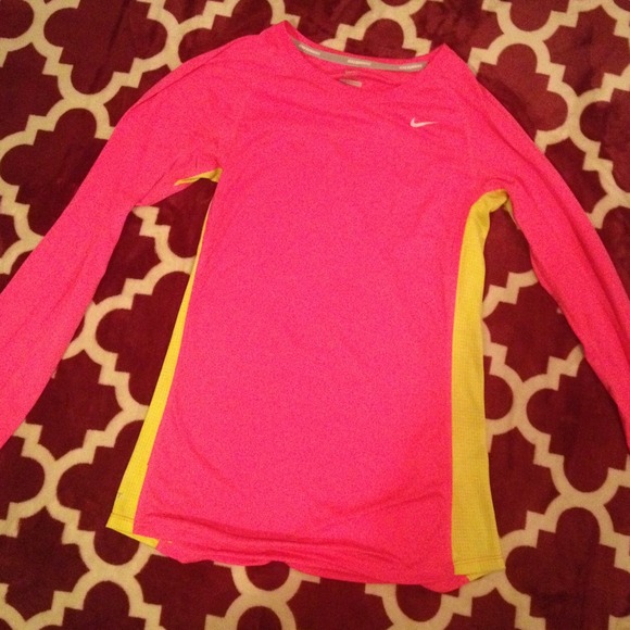Nike dri- fit long sleeve shirt