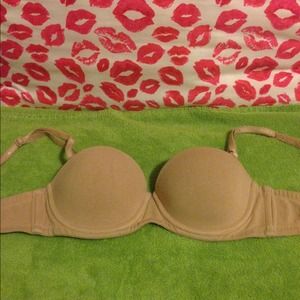 Victoria's Secret beige bra