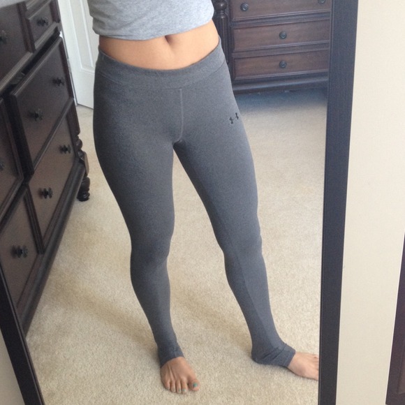 Under Armour hear gear size small